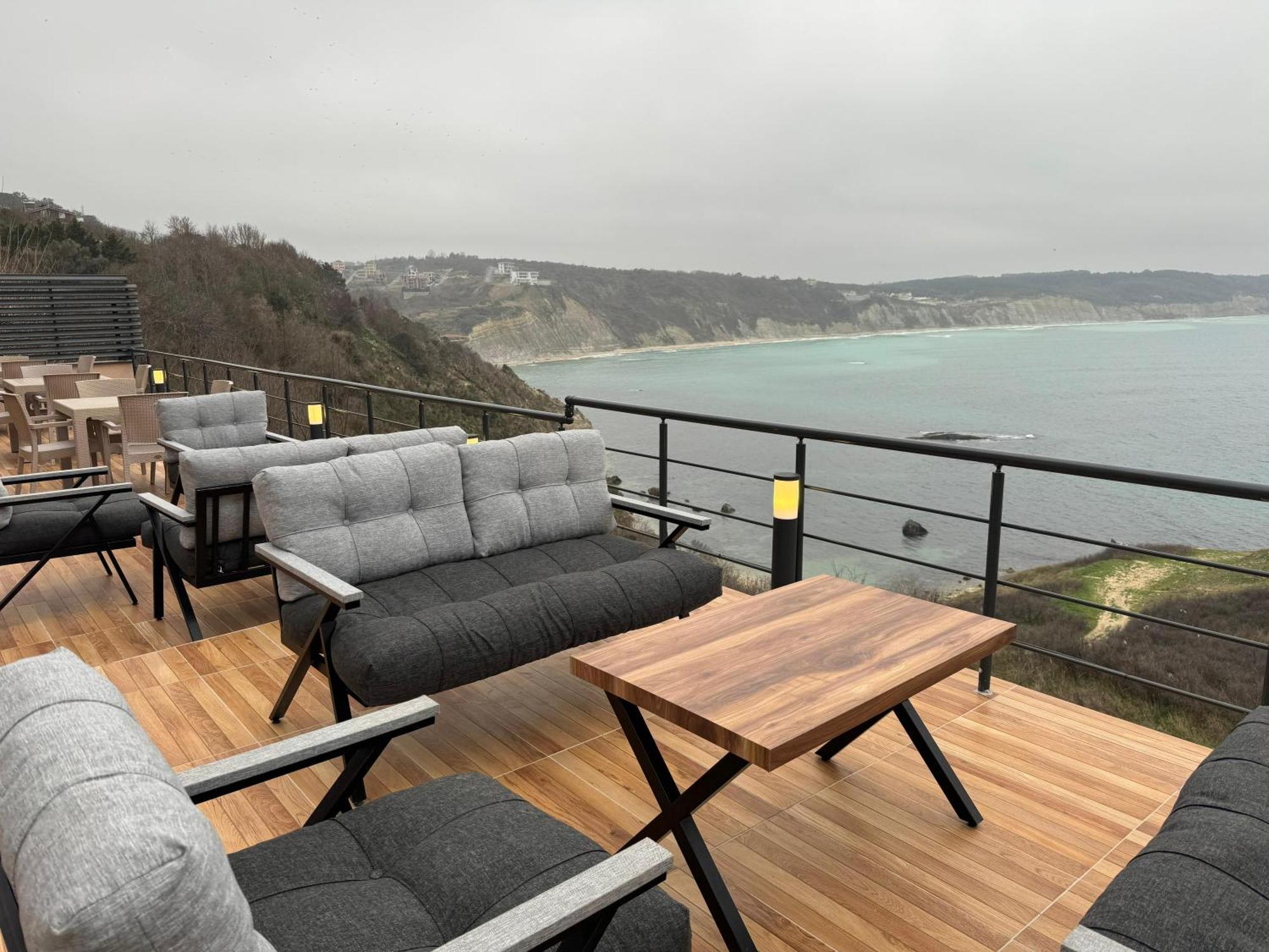 Marina Fener Hotel Istanbul Airport Karaburun  Exterior photo